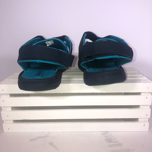 Size 6 Rugged Outback sandals - Picture 4 of 5